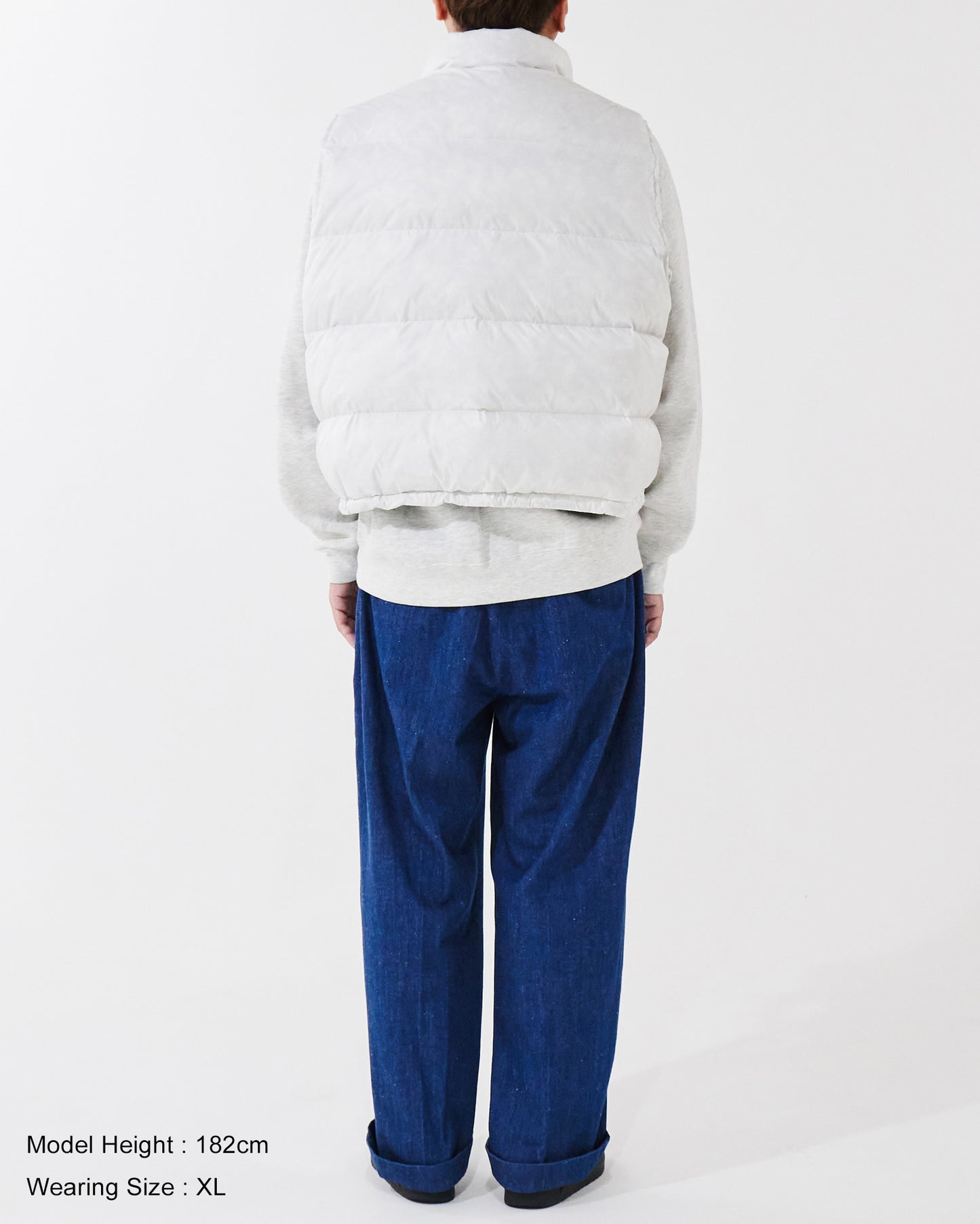 JUGEM SHORT DOWN VEST