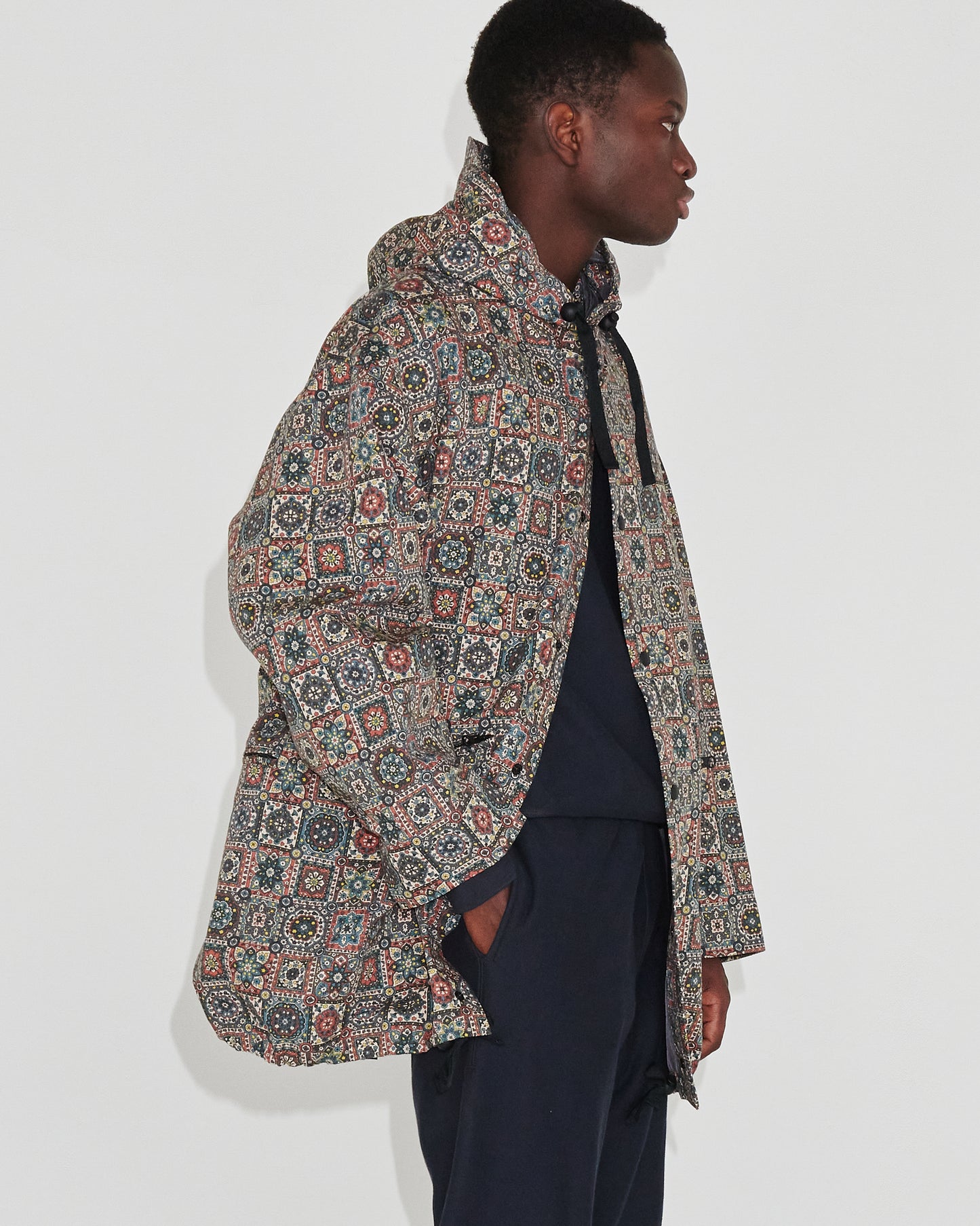 JUGEM PATTERNED TECH HOODIE COAT