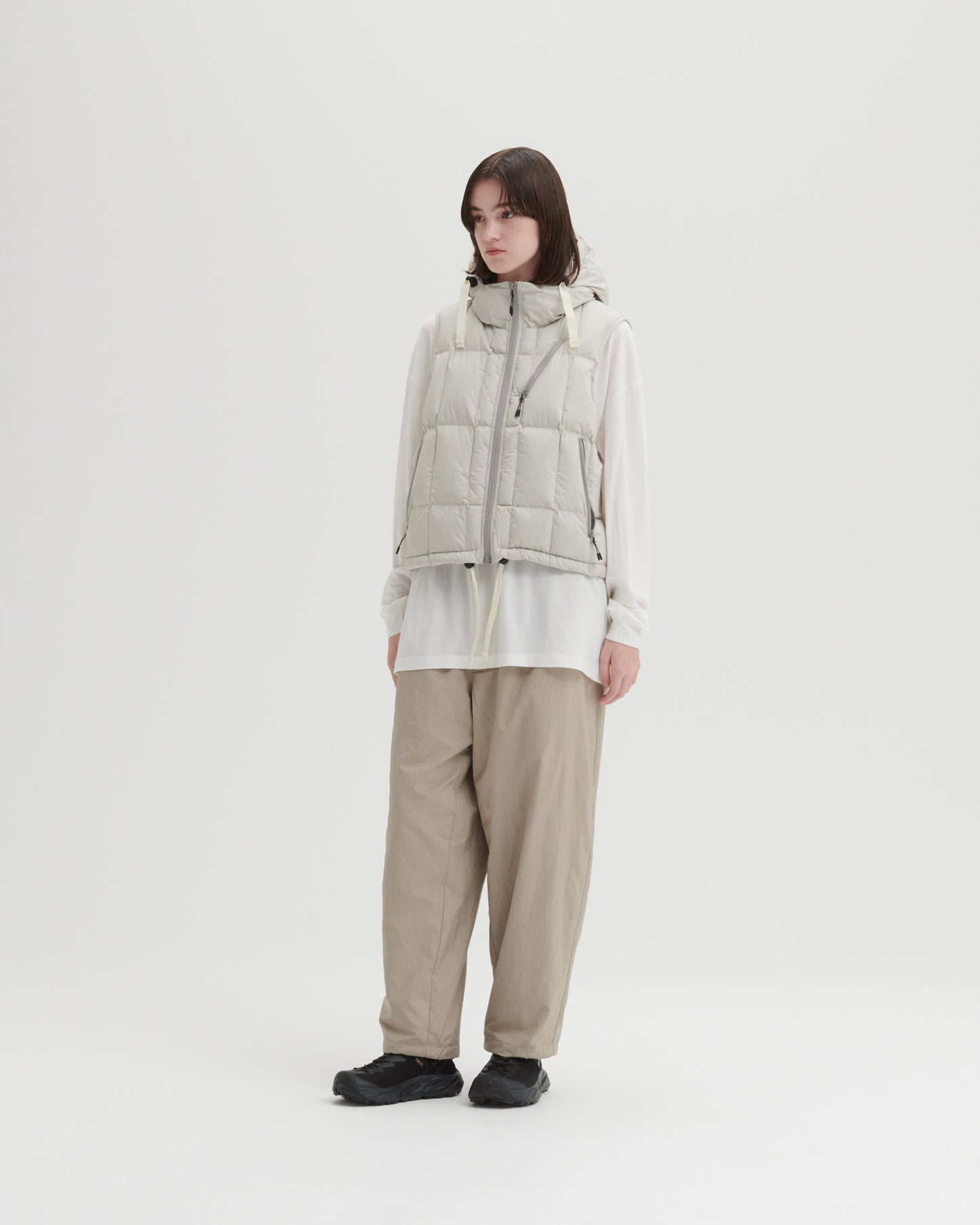 JUGEM SHORT HOODY DOWN VEST