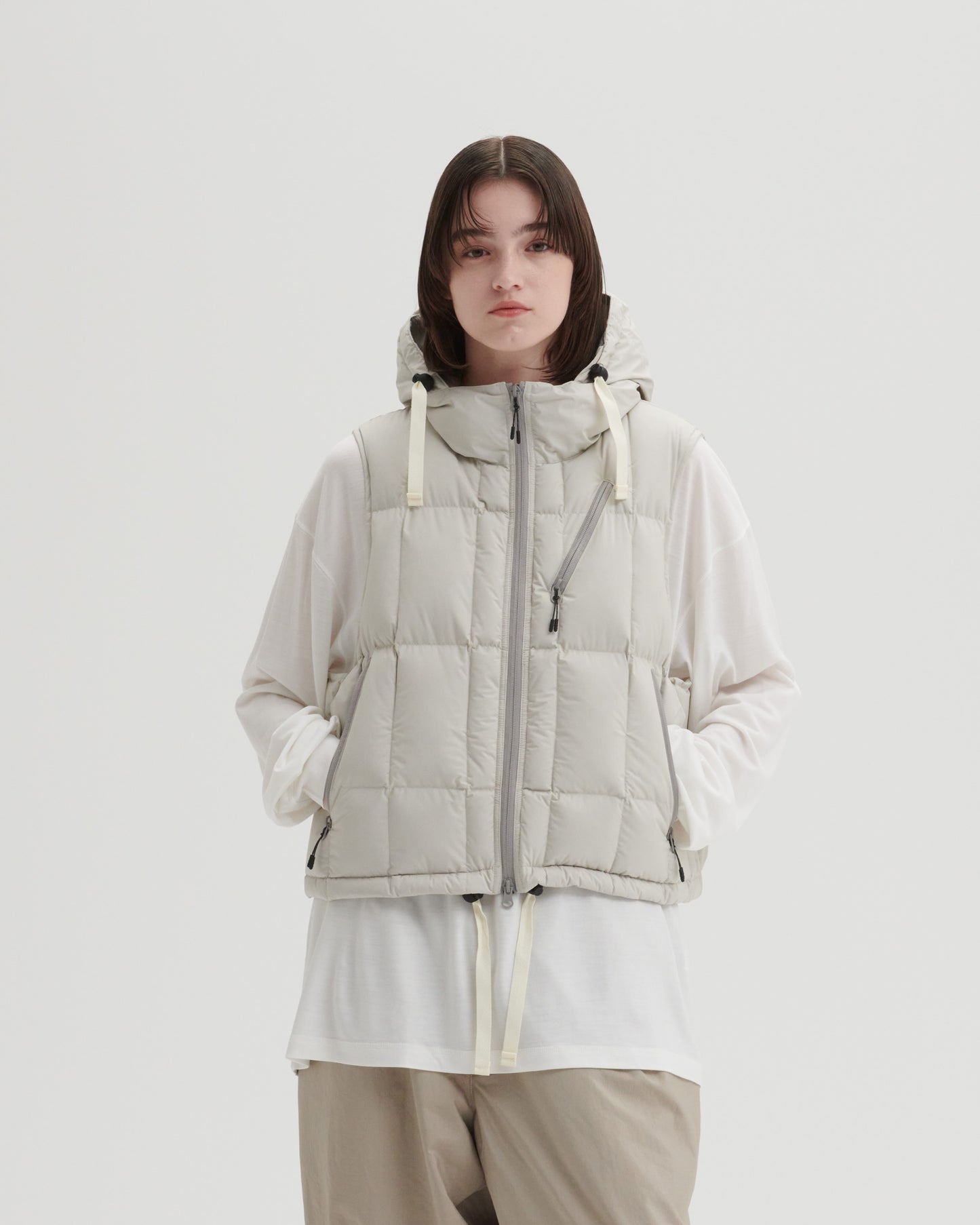 JUGEM SHORT HOODY DOWN VEST