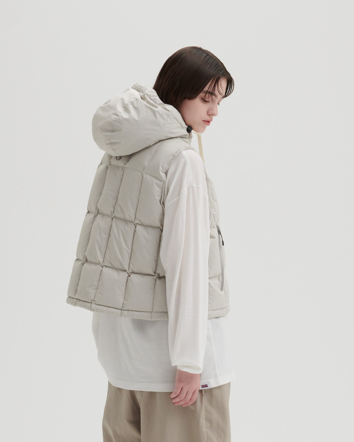 JUGEM SHORT HOODY DOWN VEST