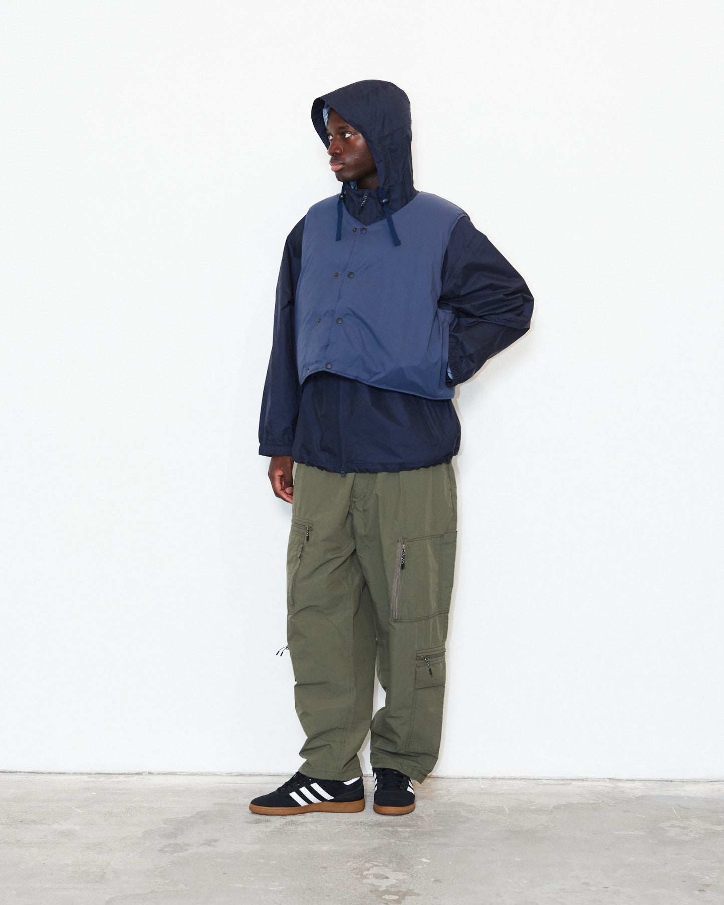 SHORT CARD DOWN VEST