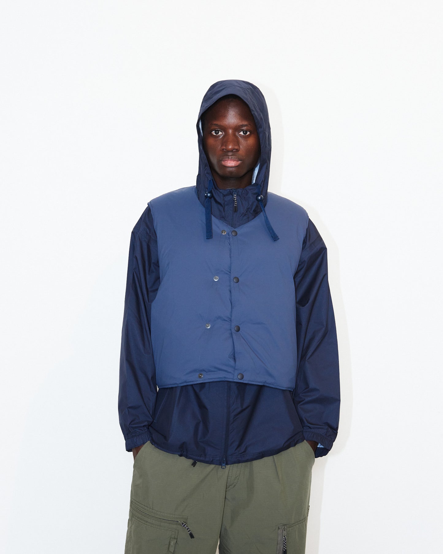 SHORT CARD DOWN VEST