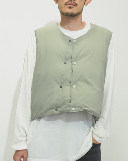 SHORT CARD DOWN VEST